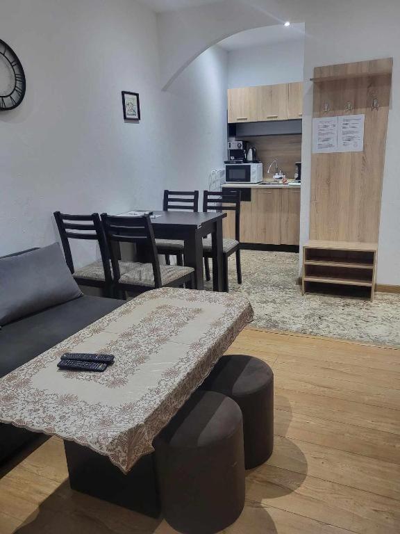 Стаи За Гости Лилия Hisarya Ngoại thất bức ảnh
